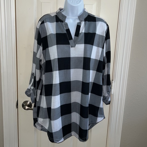Womens 3/4 sleeve Roll Up Plaid shirt - Picture 6 of 9